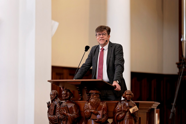 VolkerLeppinPreaching