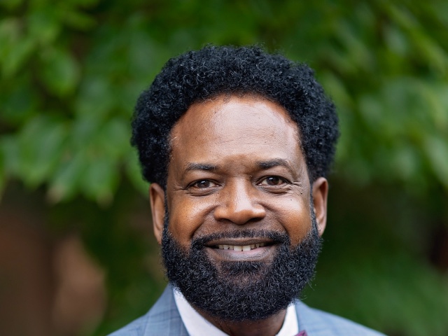 ReginaldCalvertHeadshot