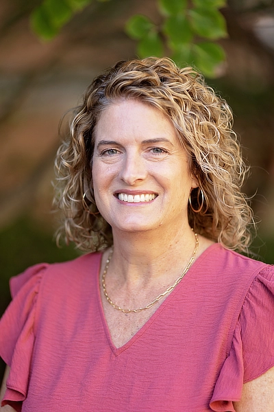 Photo of Nikki Morris