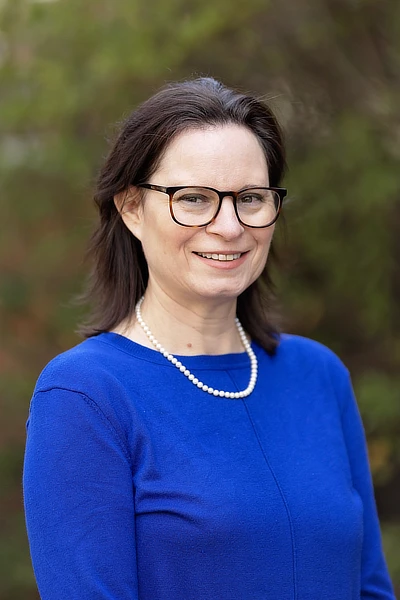 Photo of Jennifer Ropa