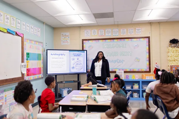 Nadia Hollings Teaching
