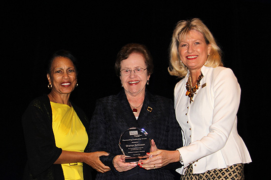 Sharron Schlosser receiving nursing award