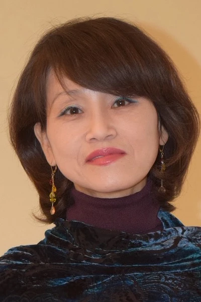 Photo of Ean Ju Davis